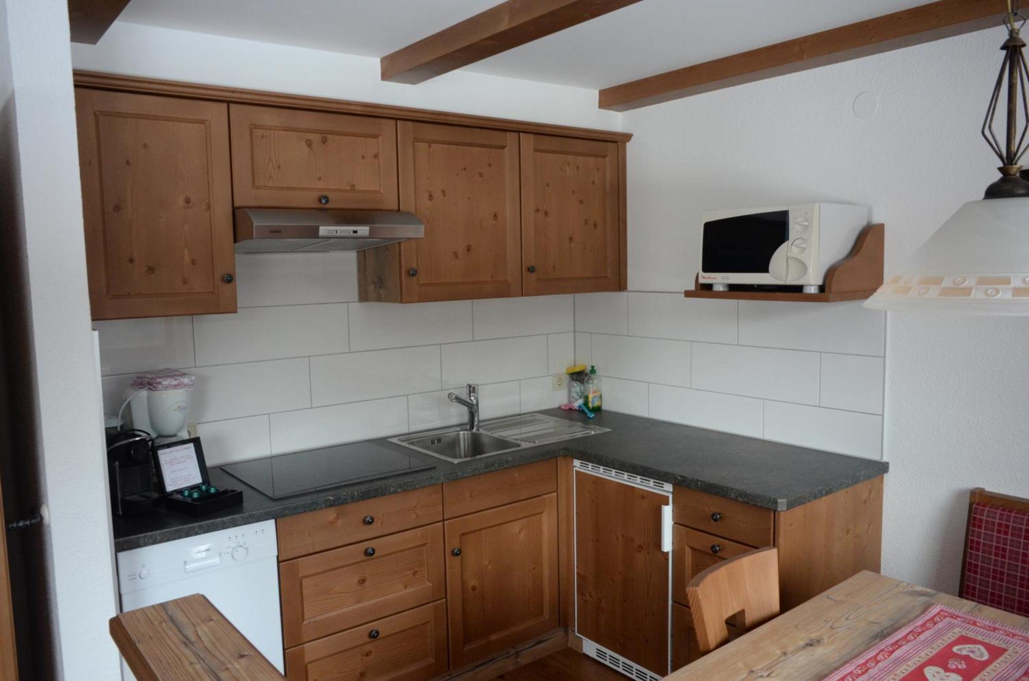 Appartements Tschol Martin 장크트안톤암아를베르크 객실 사진