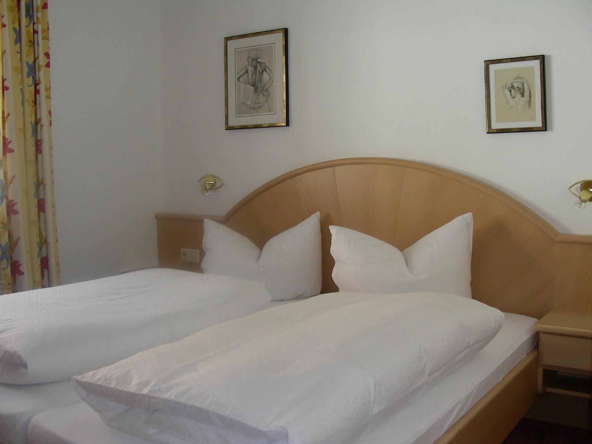 Appartements Tschol Martin 장크트안톤암아를베르크 객실 사진