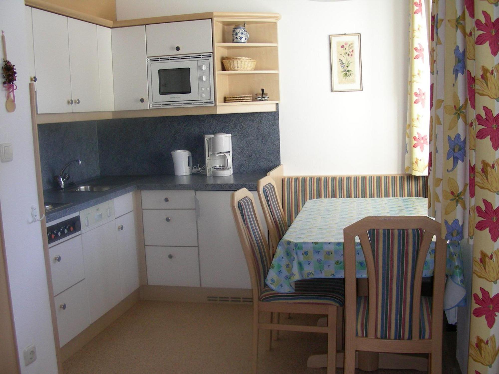 Appartements Tschol Martin 장크트안톤암아를베르크 객실 사진