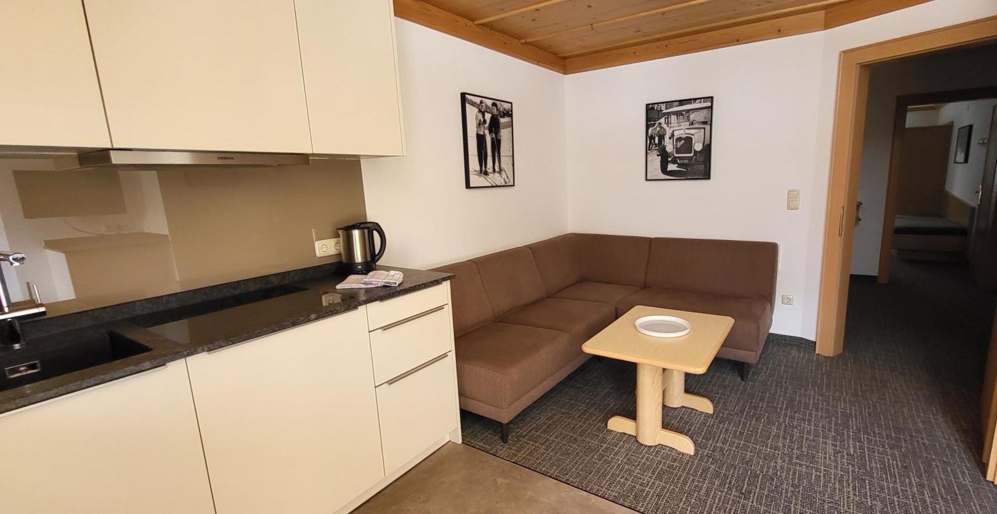 Appartements Tschol Martin 장크트안톤암아를베르크 객실 사진