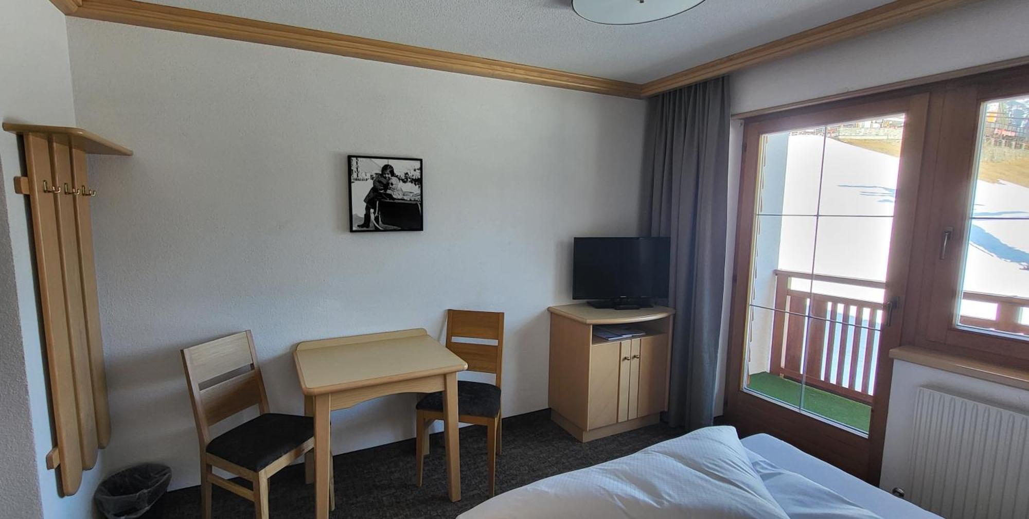 Appartements Tschol Martin 장크트안톤암아를베르크 객실 사진