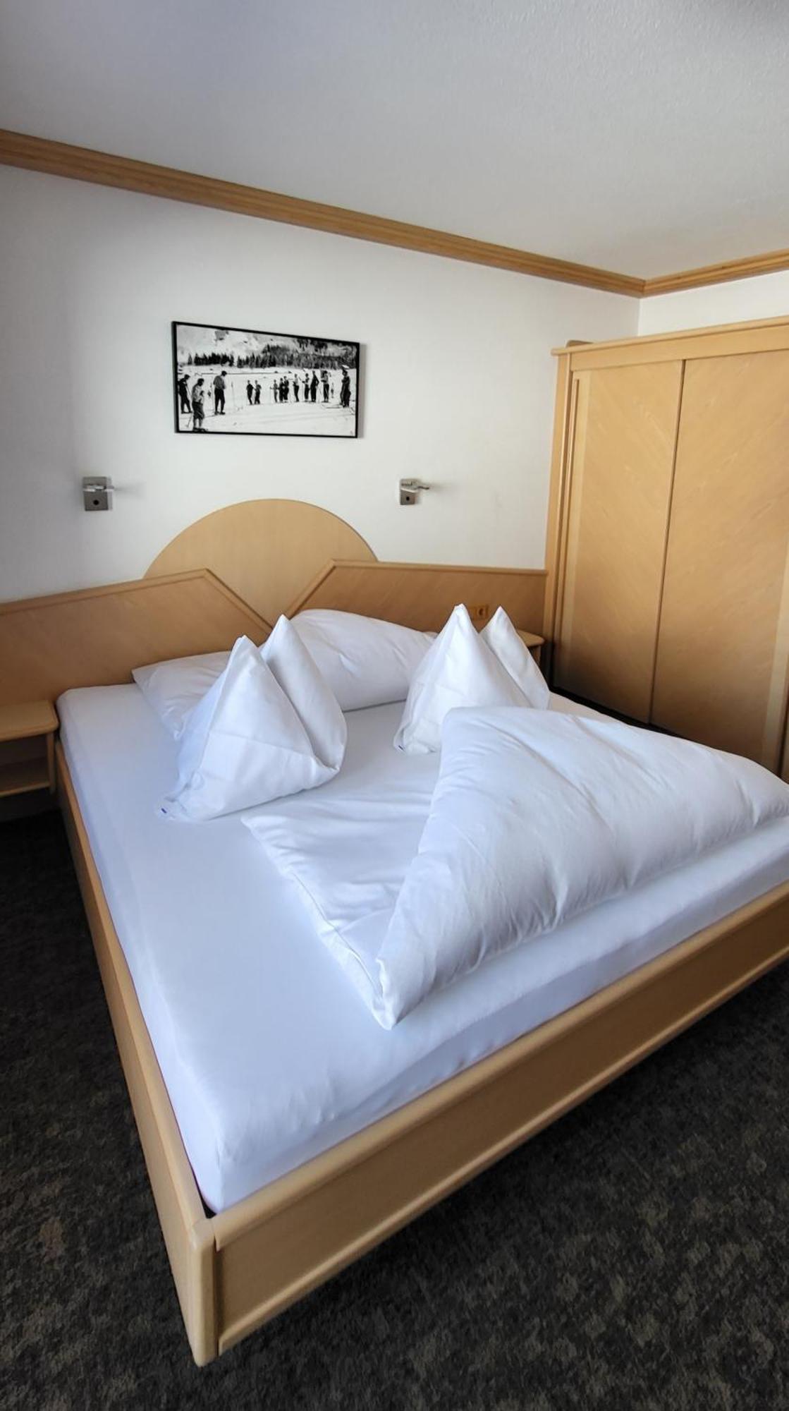 Appartements Tschol Martin 장크트안톤암아를베르크 객실 사진