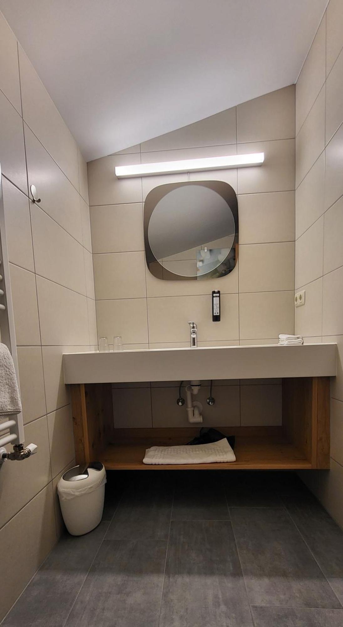 Appartements Tschol Martin 장크트안톤암아를베르크 객실 사진
