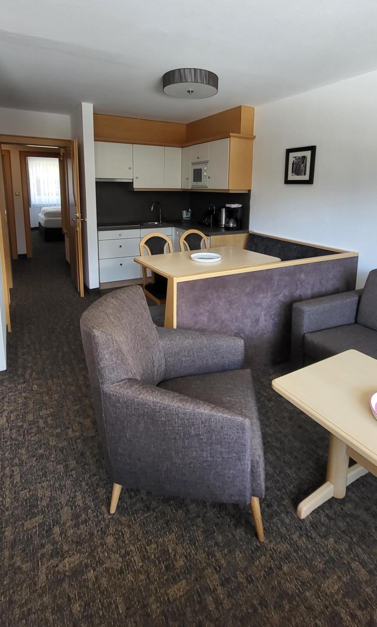 Appartements Tschol Martin 장크트안톤암아를베르크 객실 사진