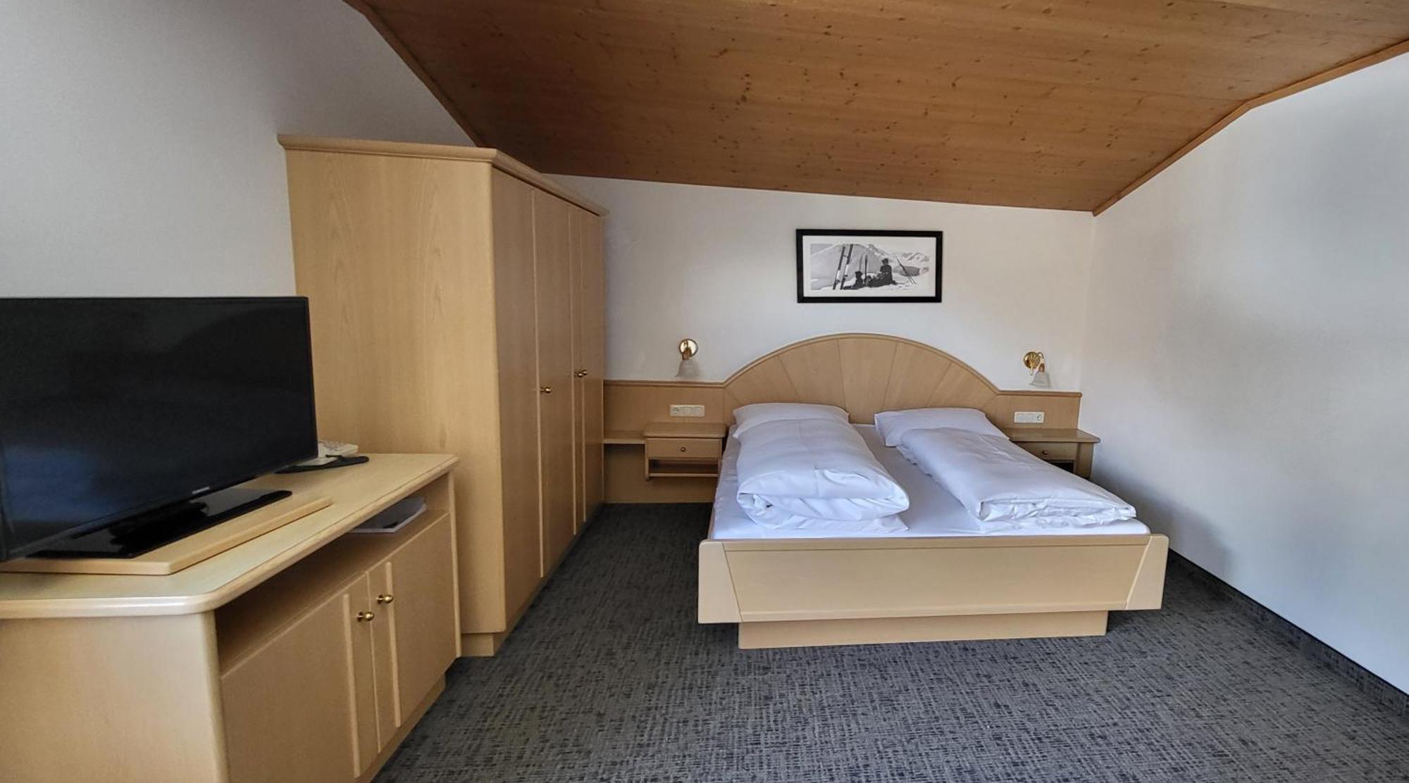 Appartements Tschol Martin 장크트안톤암아를베르크 객실 사진